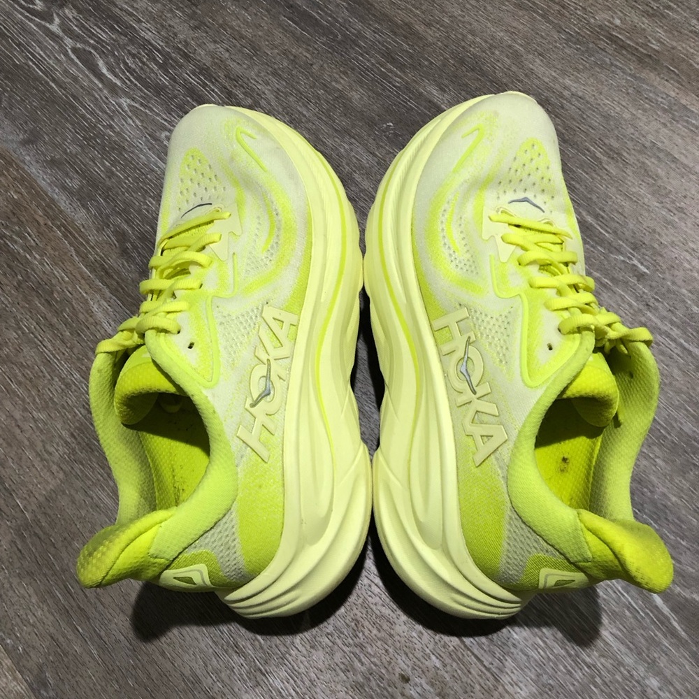 Hoka One One Clifton 10 Running Shoes Womens Size 9 Neon Yellow Sneakers Neutral - Picture 11 of 16